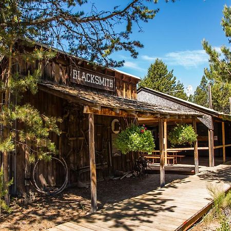 Bend-Sunriver Camping Resort Two-Bedroom Cabin 7 Экстерьер фото