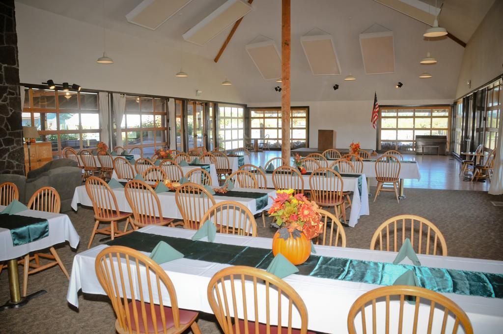 Bend-Sunriver Camping Resort Two-Bedroom Cabin 7 Экстерьер фото
