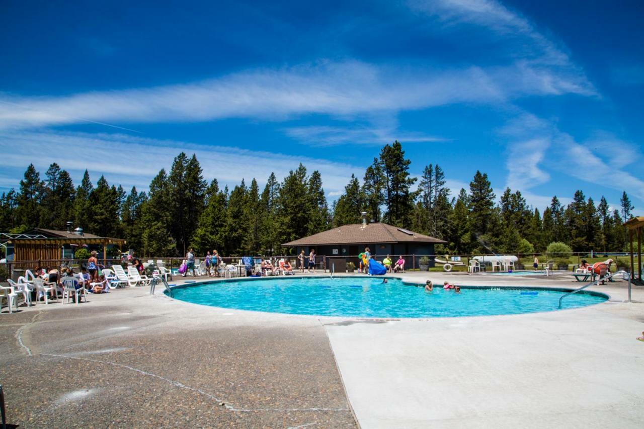 Bend-Sunriver Camping Resort Two-Bedroom Cabin 7 Экстерьер фото